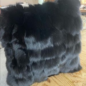 Cushion real fur recycle. Real fourrure recycle.